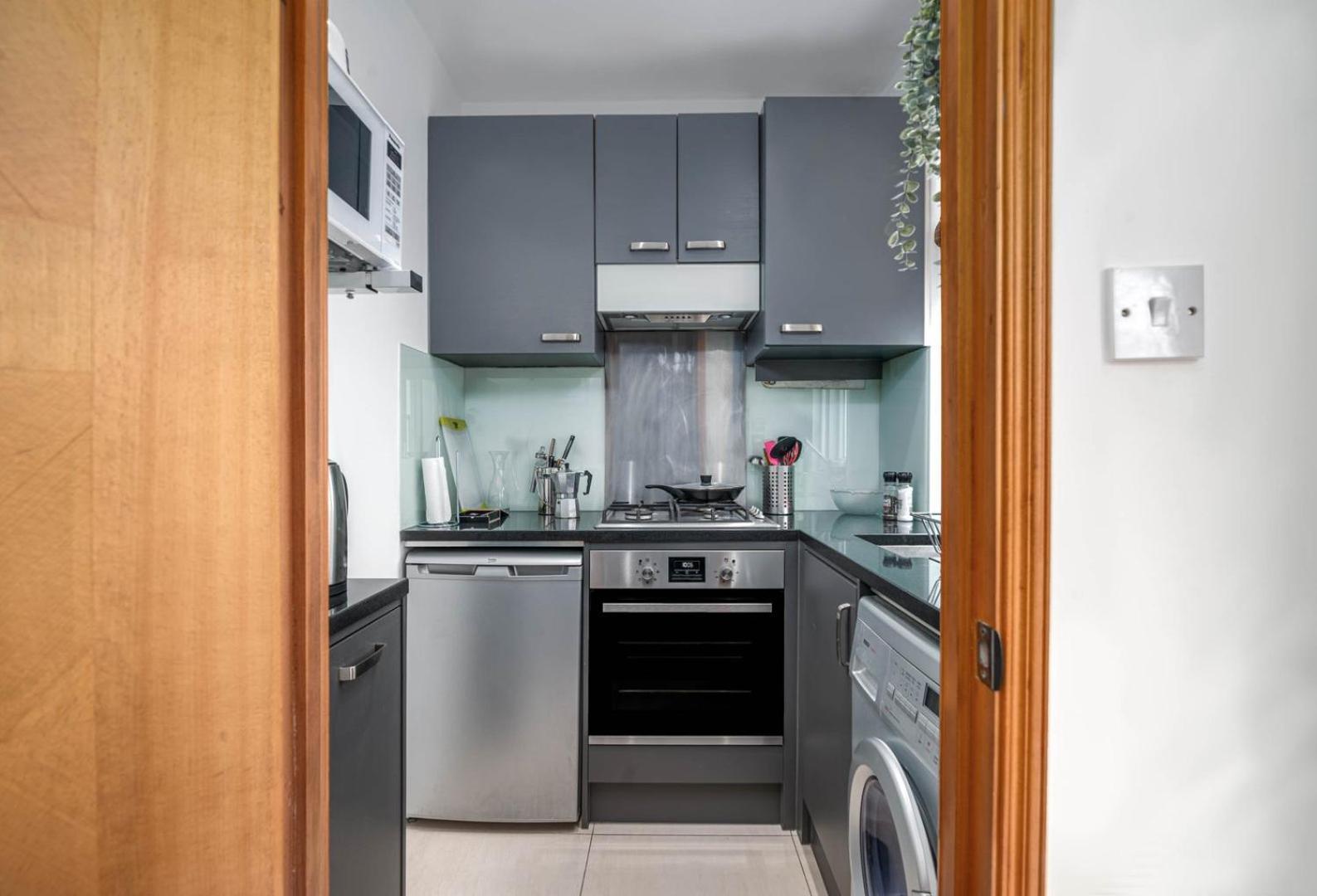 런던 Guestready - Central Converted Mews In Bayswater 아파트 외부 사진