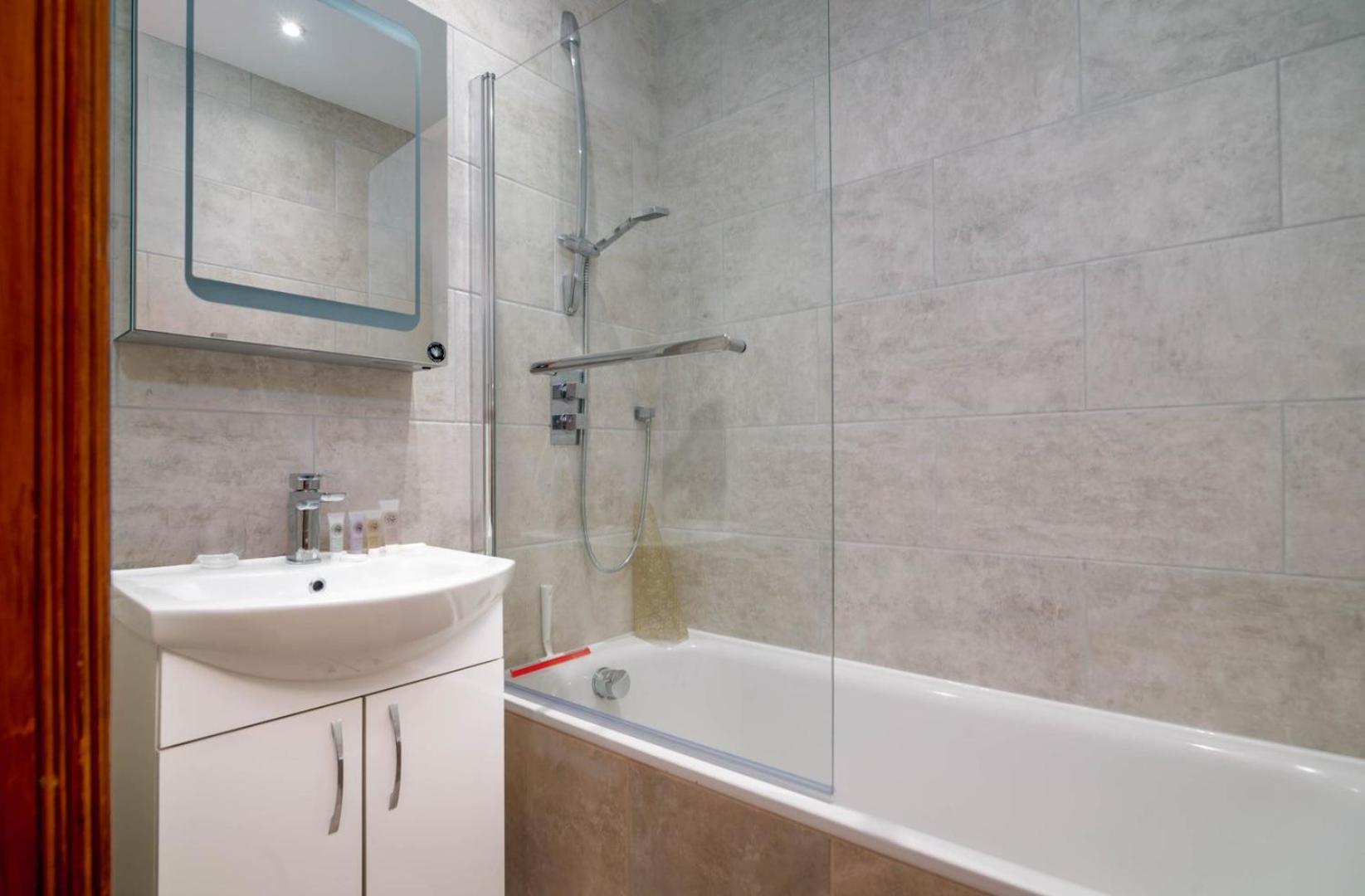 런던 Guestready - Central Converted Mews In Bayswater 아파트 외부 사진